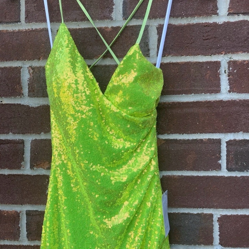 B Darlin Vibrant Lime Green Sequin Dress Prom HOCO Pageant Juniors  1/2 (kk-)